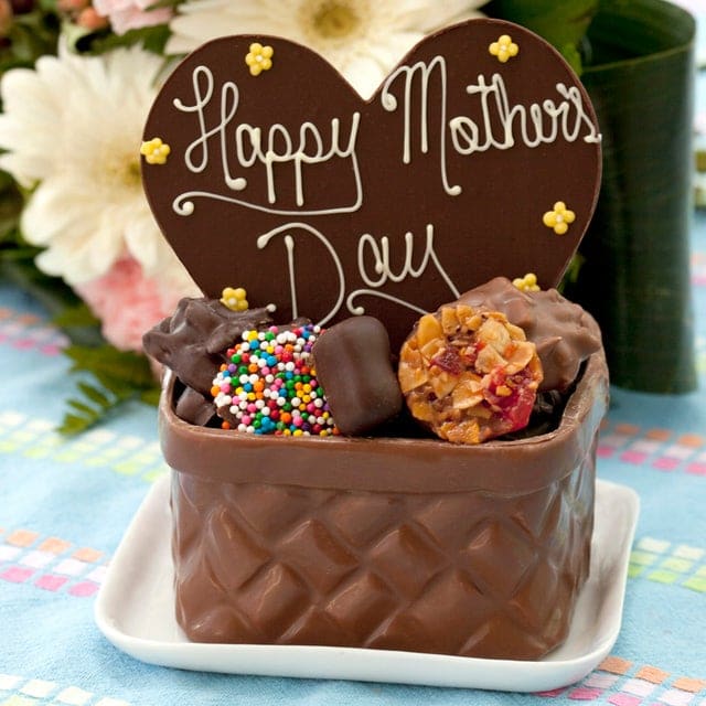 As Mother's Day draws near, we bet you're looking for options on what to get your mom (or wife). Worry no more as we brought you the best shops you can check out for chocolates. Plus, these shops deliver too! You can easily surprise them still even if you don't have much time to spare. Convenient and easy to order, here are the ten best shops for Mother's Day chocolate delivery in Toronto. All assured to be of excellent quality and with excellent packaging too. BEST SHOPS FOR MOTHER'S DAY CHOCOLATE DELIVERY IN TORONTO (2021) 1.KACE CATERING A premier catering company in Toronto, Kace Catering not only offers comprehensive selections. They also have food selections you can easily order in and have delivered anywhere in the GTA. Choose from their grazing boxes, sushi bake, three-course meal boxes, or even chocolate-dipped strawberry box! What can be sweeter than receiving great food that also looks nice, right? website: www.kacecatering.com/ address: 1230 Sheppard Ave W, Unit 12, North York, ON M3K1Z9 2.THE CHOCOLATE MESSENGER One of Toronto's largest go-to shops for gourmet chocolate treats for any occasion, The Chocolate Messenger remains the crowd-favourite. They offer various chocolate offerings to choose from. Be it classic chocolate bars to sinful truffles and pralines, this shop got you and your Mother's Day chocolate delivery. They are truly committed to providing you sweets when you need them the most. Check out their website to see more! website: https://www.chocolatemessenger.com/ address: 1645 Bayview Avenue Toronto, ON M4G 3C1 3.FLORAL BASH Not just flowers, Floral Bash, goes beyond their comfort zone and also offers flower boxes with chocolates. The best of both worlds put together in one package - convenient, beautiful and sweet. If this isn't the best gift for your mom yet, we don't know what else will impress you. Besides this, you can check out their chocolate-dipped strawberries that are packaged elegantly! A great option if you ask us to have it delivered with a bouquet of fresh flowers. website: https://www.floralbash.ca/ address: 1230 Sheppard Ave W, Unit 12, North York, ON M3K1Z9 4.HAZELTONS Truly spark joy with Hazelton's! They are another excellent shop for Mother's Day chocolate delivery. They have superb ready-made gift boxes or even gift baskets that you can choose from. Some even come with a bottle of wine or champagne. Talk about making it extra-special. This shop knows how best.  website: https://www.hazeltons.ca/ 5.CHOCOLAT DE KAT Coming in lovely and extraordinary packaging, Chocolat De Kat offers aesthetic marbled bonbons. You may easily choose between their chocolate size ranges (be it 4s, 9s, or even 25s). Moreover, you can curate your own chocolate adventure by choosing from their different flavour selections. However, if you are into the classic bars only, they have a few and fun variations that you can check as well. website: chocolatdekat.com/ 6.MY BASKETS Celebrate the most special woman in your life with My Baskets chocolate gift sets. Coming in different sizes, you can choose what goes best with your mom's preference. Further, you can even have it delivered on Mother's Day. They have quite extensive selections from popular affordable to premium chocolates. If you want, you can even add wine to the set for a more special gift.  website: https://www.mybaskets.ca/ 7.PURDYS CHOCOLATIER Coming with excellence, Purdys Chocolatier has been in business for over 100 years. They remained a go-to shop for all occasions chocolate. With their extensive selection, each product is ensured to be made with sustainable cocoa. A bit different from their iconic violet and gold packaging, they also offer limited-time packaging and gift sets for your Mother's Day chocolate delivery.  website: https://www.purdys.com/ address: 66 Wellington St W Toronto, Ontario M5K 1A1 8.SOMA CHOCOLATEMAKER Express your appreciation best with SOMA Chocolatemaker! A must consider for Mother's Day chocolate delivery because of their impressive chocolate selections. They have a delicious and rich chocolate party cake if you're feeling a bit grand but if not, even their spark of joy truffle box seems an excellent choice too. Check out their website to see more of what they offer. They also have chocolate bars with superb flavours worth trying - mango and raspberry! website: https://www.somachocolate.com/ address: 443 King Street West, Toronto 9.STUBBE CHOCOLATES If you think chocolate only comes in bars or basic forms, Stubbe Chocolates say otherwise! They added a twist on your favourite chocolates by shaping it into out-of-the-box forms. Be it a stiletto or a wine bottle chocolate, it looks so good as it tastes. Moreover, they have a special Mom's Favourite Basket that is perfect for Mother's Day chocolate delivery!  website: https://www.stubbechocolates.com/ address: 653 Dupont Street Toronto, ON M6G 1Z4, CA